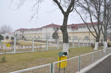 Condamnat la închisoare, depistat de poliţişti